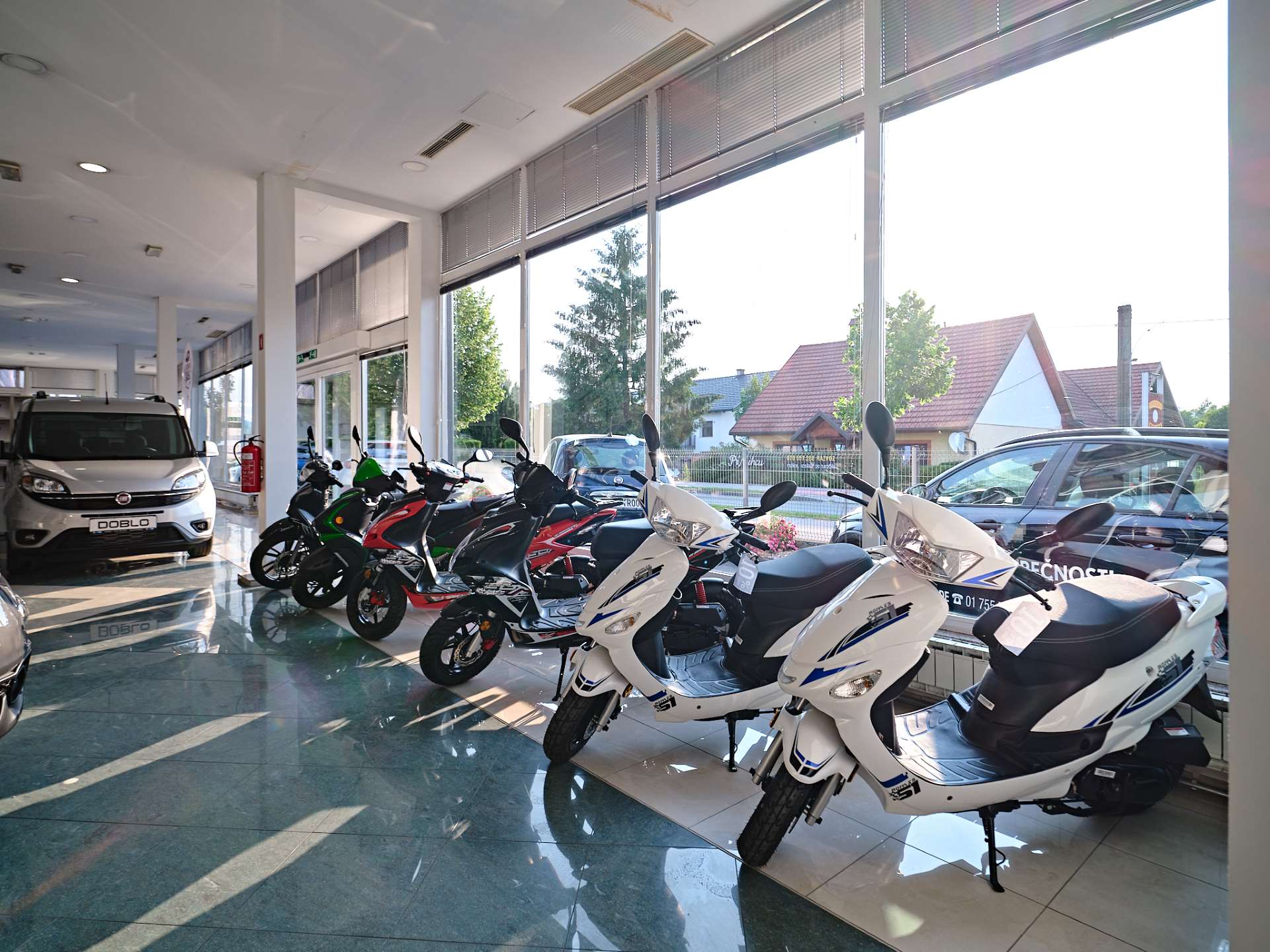 Motorna kolesa naslovna fotografija